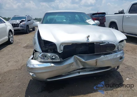 2000 Buick Park Avenue from USA, damaged, VIN 1G4CW54K5Y4259314